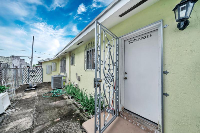 Duplex, Triplex and Fourplex Images