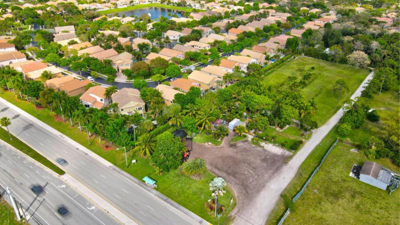  Commercial & Industrial Land Images 