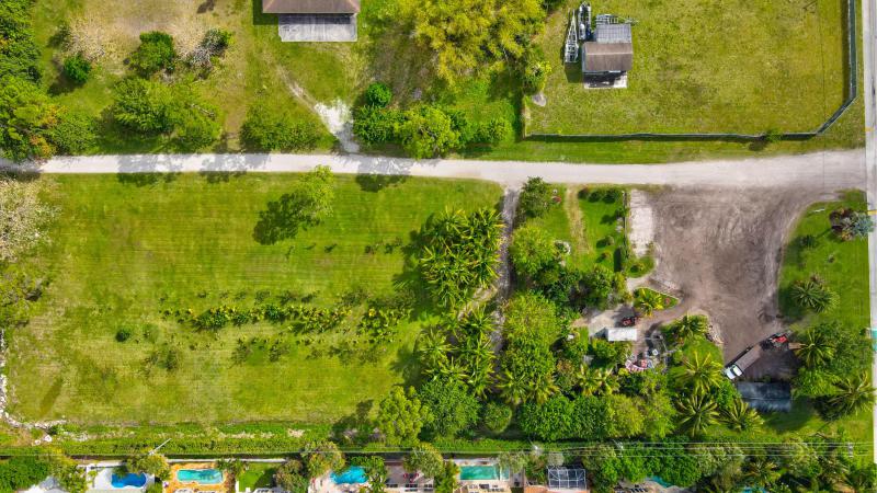  Commercial & Industrial Land Images 
