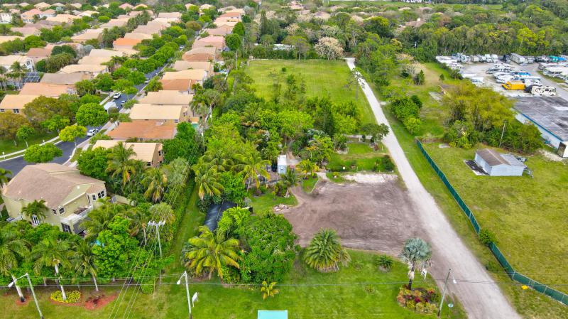  Commercial & Industrial Land Images 