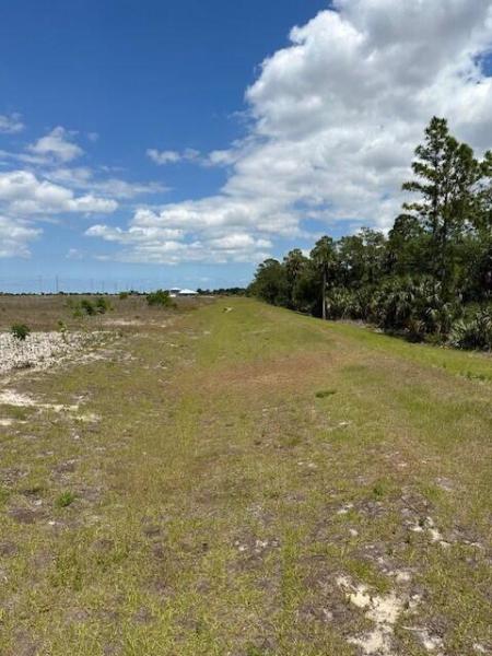  Commercial & Industrial Land Images 