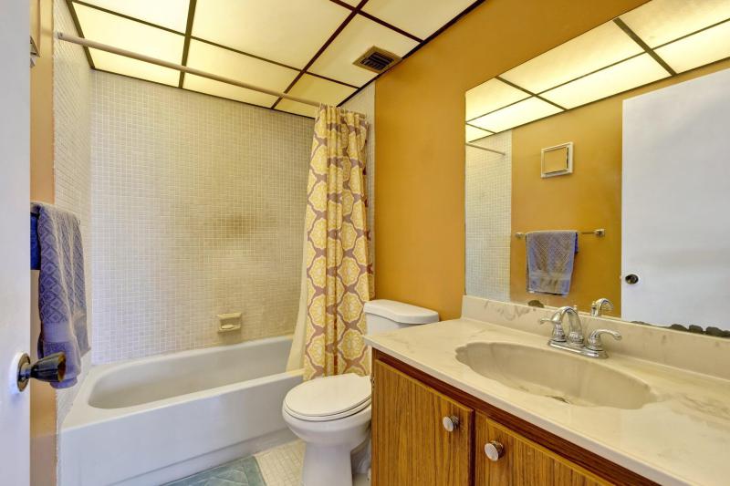  Condo & Townhome Photos