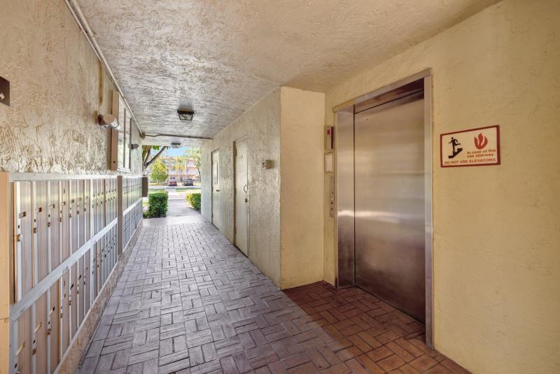  Condo & Townhome Photos