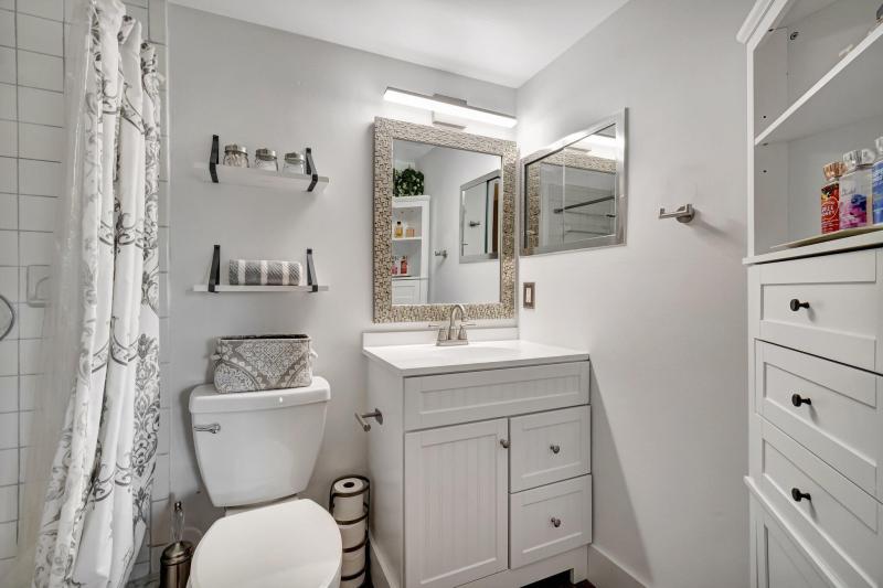  Condo & Townhome Photos