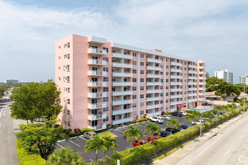  Condo & Townhome Photos