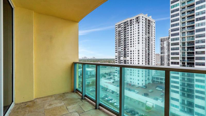  Condo & Townhome Photos