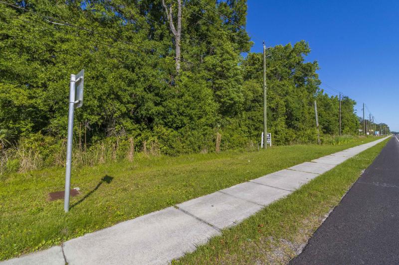  Commercial & Industrial Land Images 