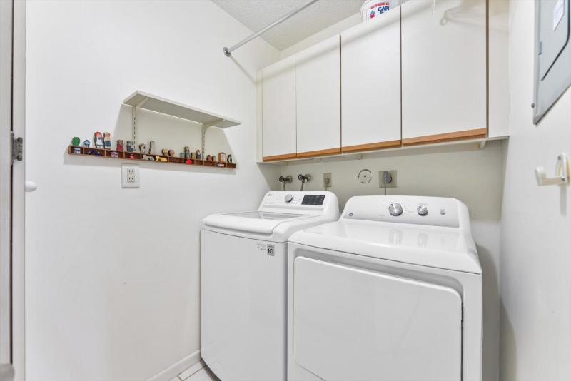  Condo & Townhome Photos