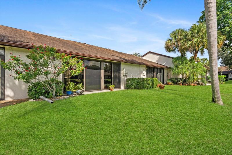  Condo & Townhome Photos