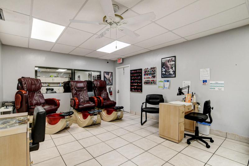  Commercial & Industrial Land Images 