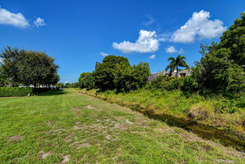  Commercial & Industrial Land Images 