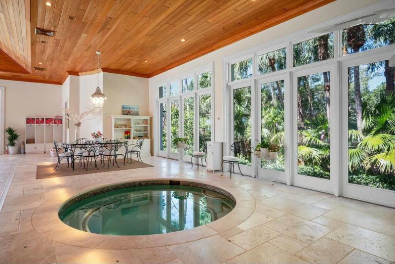  Single Family Homes Photo 75:  Jupiter Island,  FL 33455