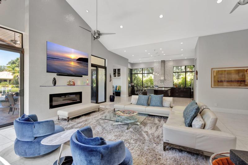  Single Family Homes Photo 12:  Palm Beach Gardens,  FL 33410