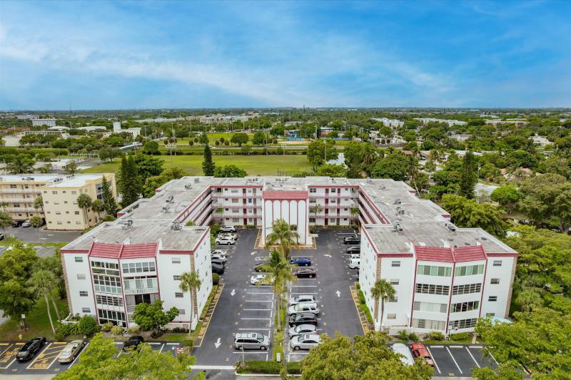  Condo & Townhome Photos