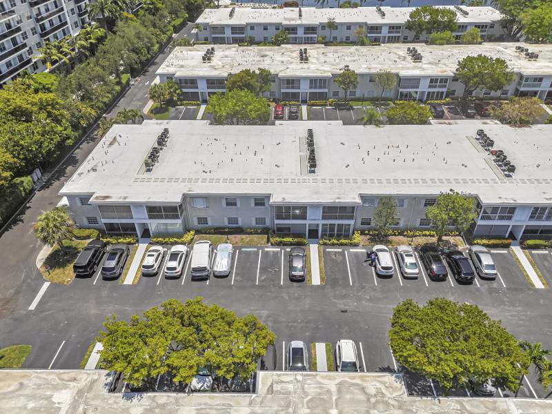  Condo & Townhome Photos