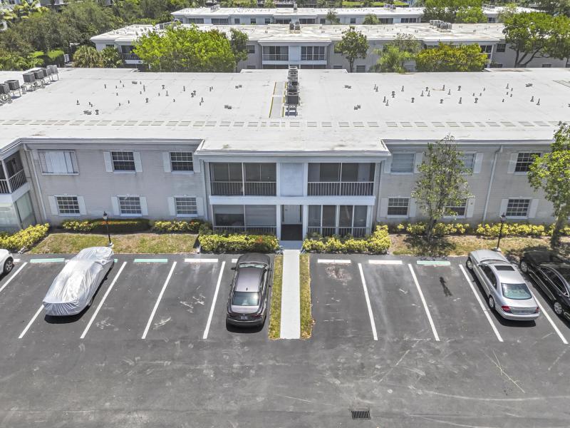  Condo & Townhome Photos