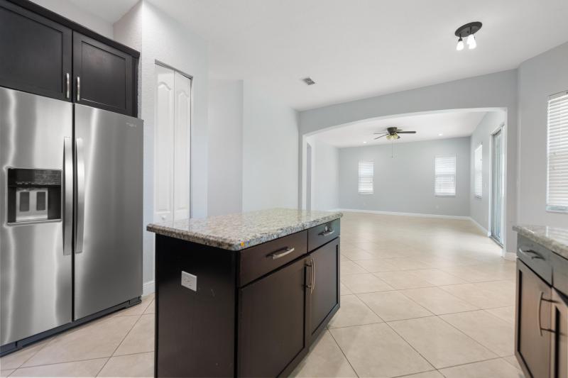  Single Family Homes Photo 5:  Coconut Creek,  FL 33073