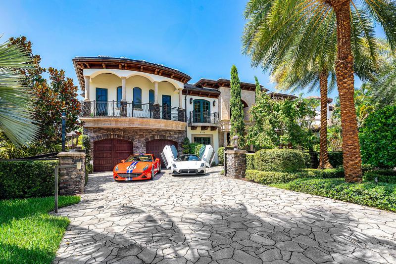  Single Family Homes Photo 2:  Lighthouse Point,  FL 33064