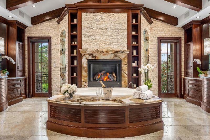  Single Family Homes Photo 29:  Lighthouse Point,  FL 33064