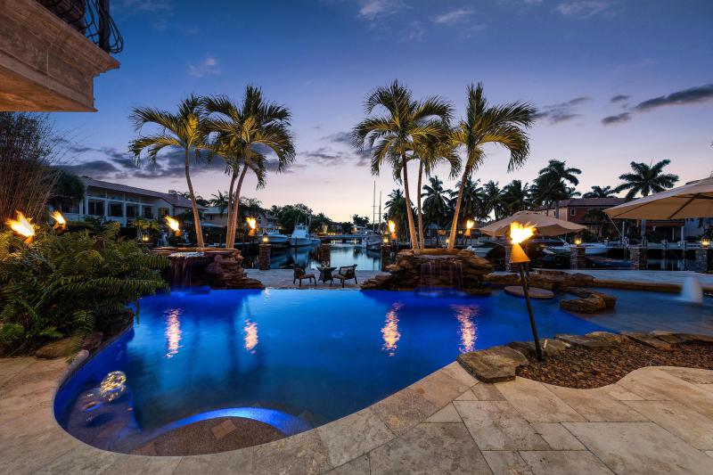  Single Family Homes Photo 36:  Lighthouse Point,  FL 33064