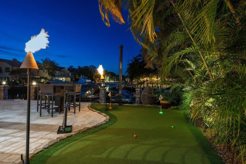  Single Family Homes Photo 38:  Lighthouse Point,  FL 33064