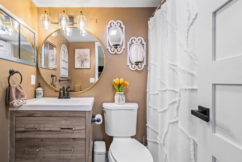  Condo & Townhome Photos