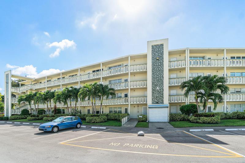  Condo & Townhome Photos