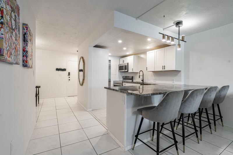  Condo & Townhome Photos