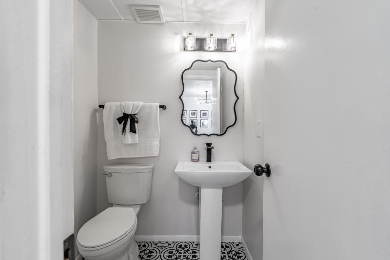 Condo & Townhome Photos