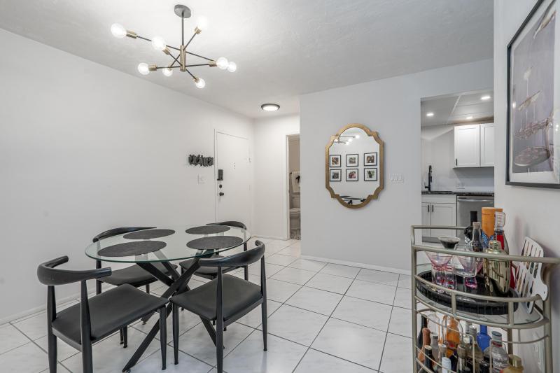  Condo & Townhome Photos