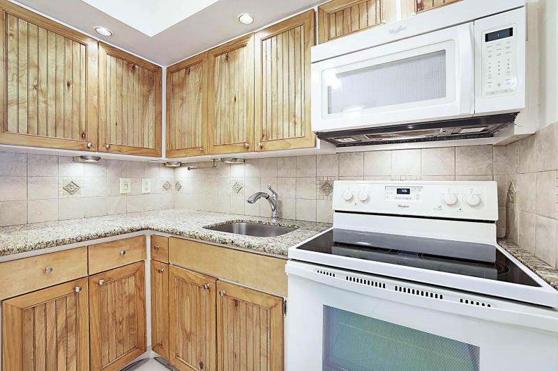  Condo & Townhome Photos