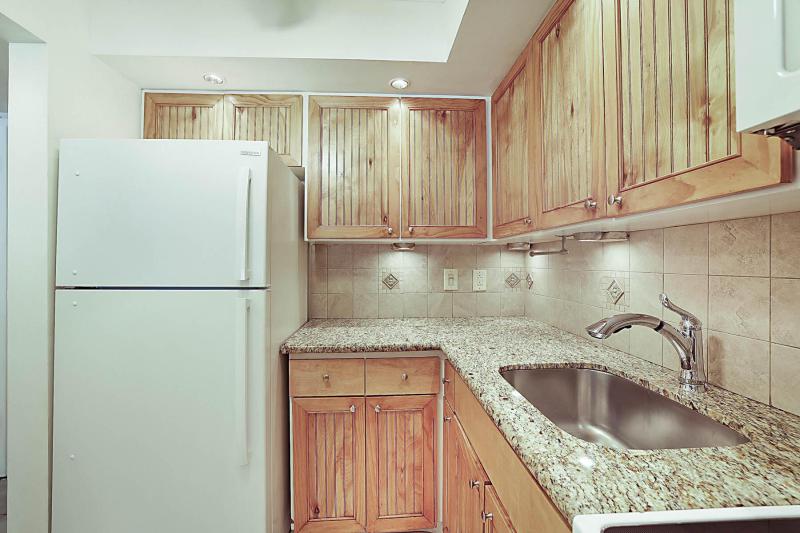  Condo & Townhome Photos