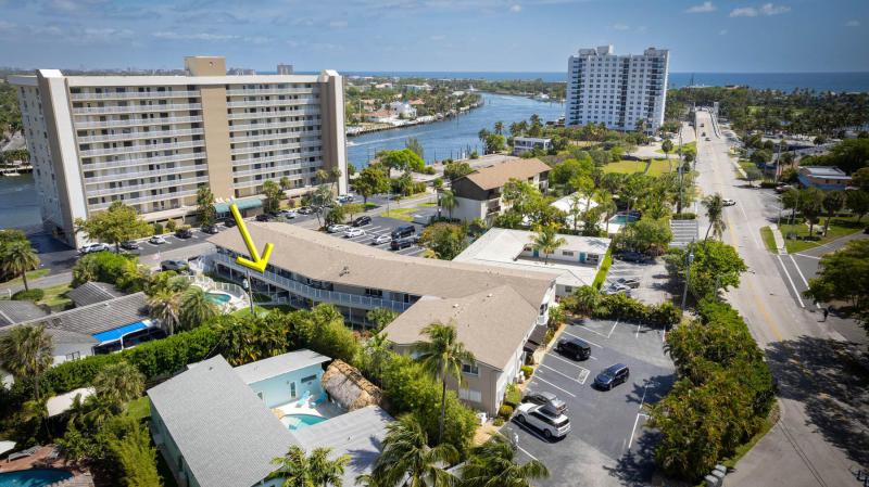 Condo & Townhome Photos