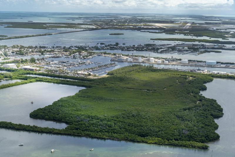  Commercial & Industrial Land Images 