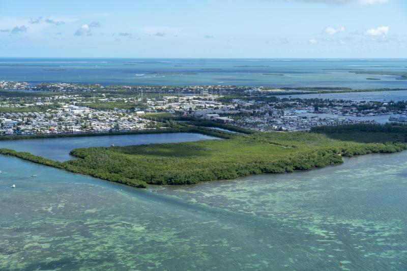  Commercial & Industrial Land Images 