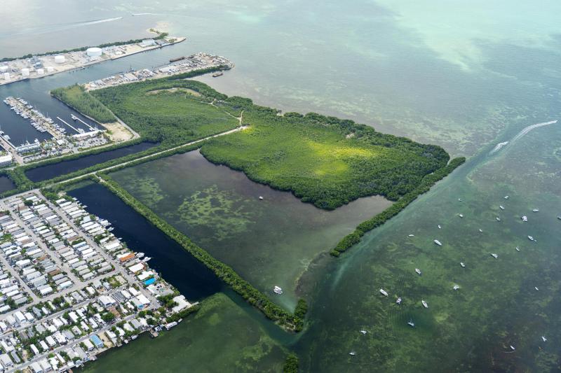 Commercial & Industrial Land Images 