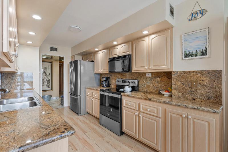  Condo & Townhome Photos