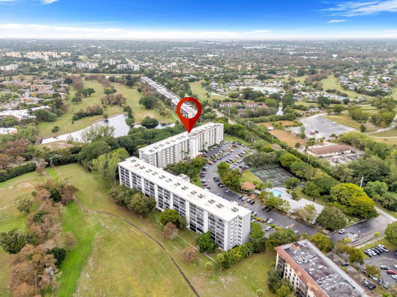  Condo & Townhome Photos