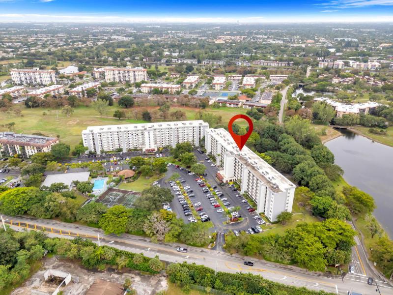  Condo & Townhome Photos