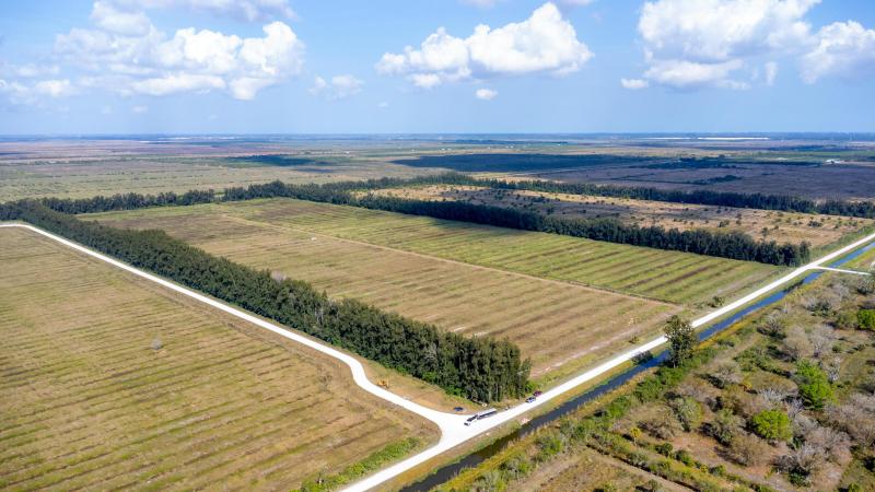  Commercial & Industrial Land Images 