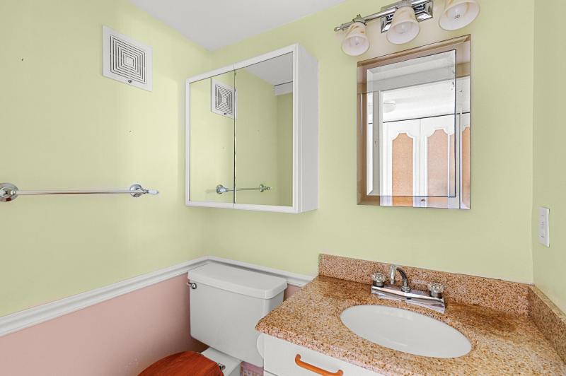  Condo & Townhome Photos