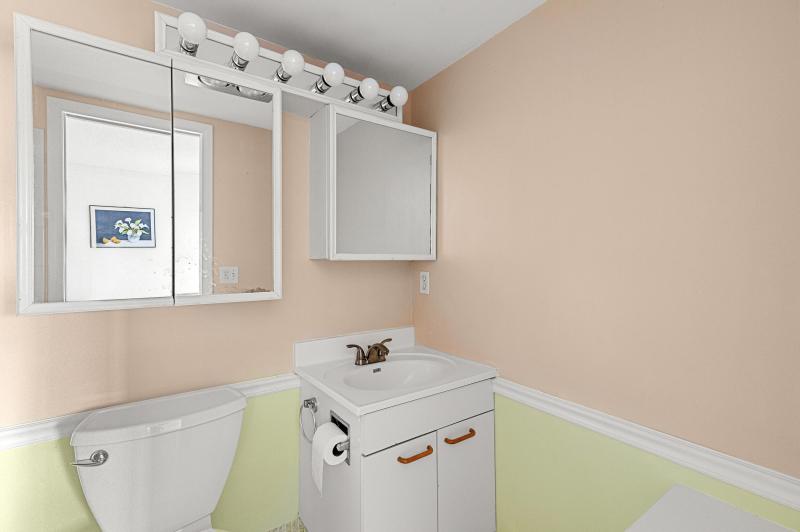  Condo & Townhome Photos