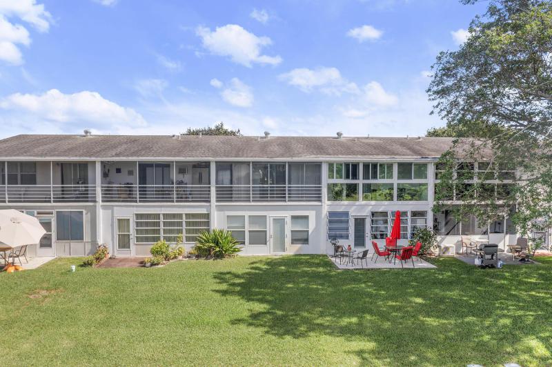  Condo & Townhome Photos