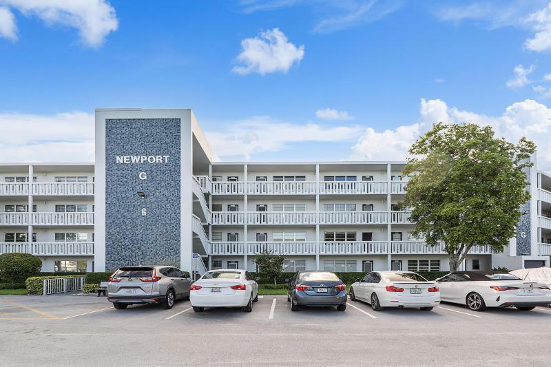  Condo & Townhome Photos