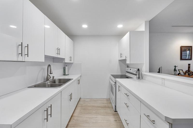  Condo & Townhome Photos