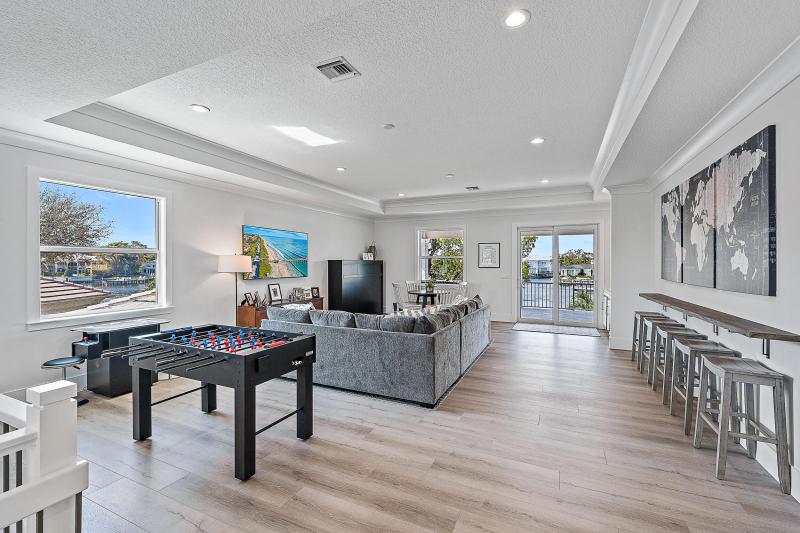 Single Family Homes Photo 13:  North Palm Beach,  FL 33408