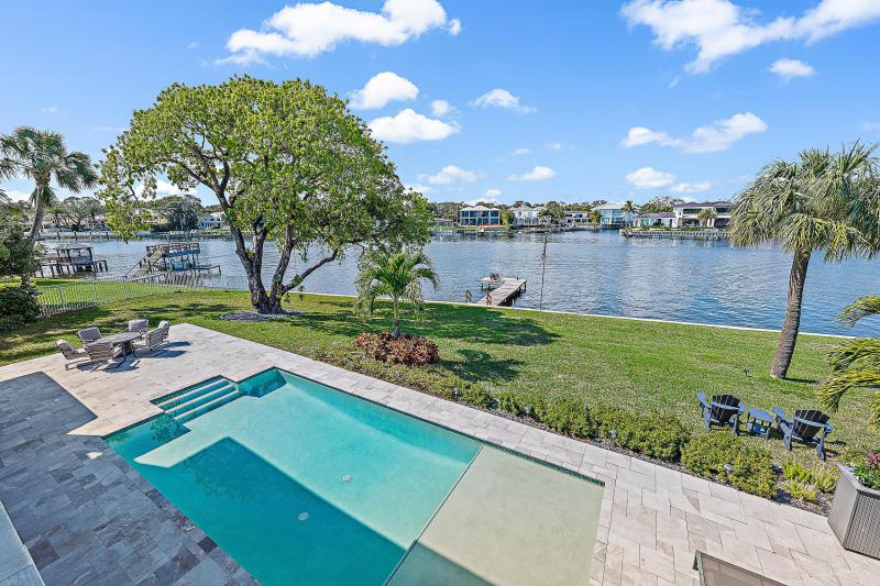  Single Family Homes Photo 24:  North Palm Beach,  FL 33408