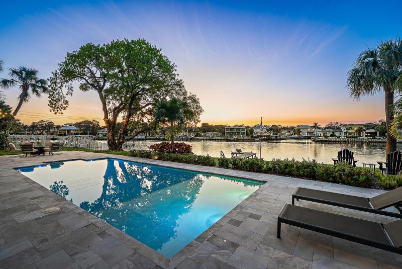  Single Family Homes Photo 7:  North Palm Beach,  FL 33408