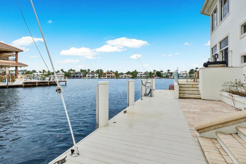  Single Family Homes Photo 6:  Delray Beach,  FL 33483