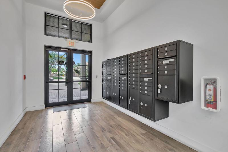  Condo & Townhome Photos